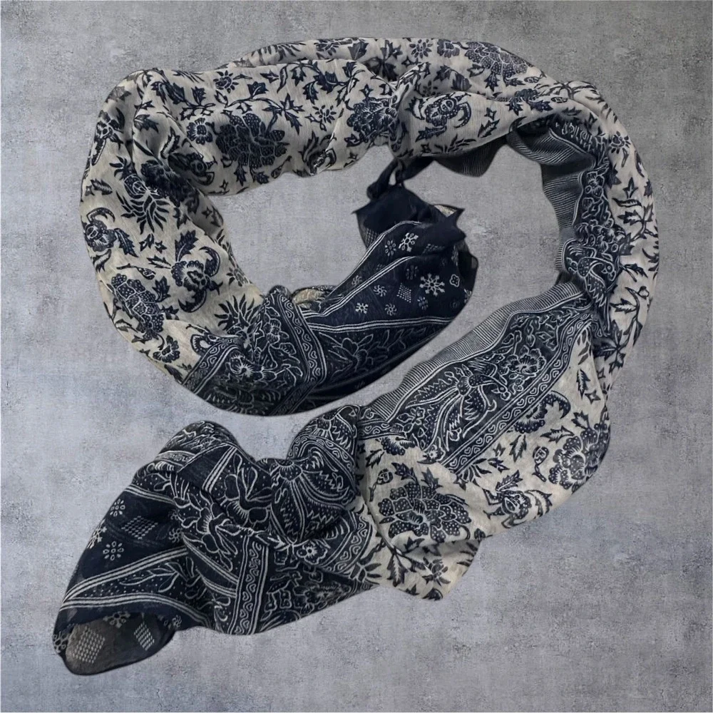 Scarf Womens 70x40 Navy Blue/Cream Excellent Batik Floral Tassel‎ Lightweight